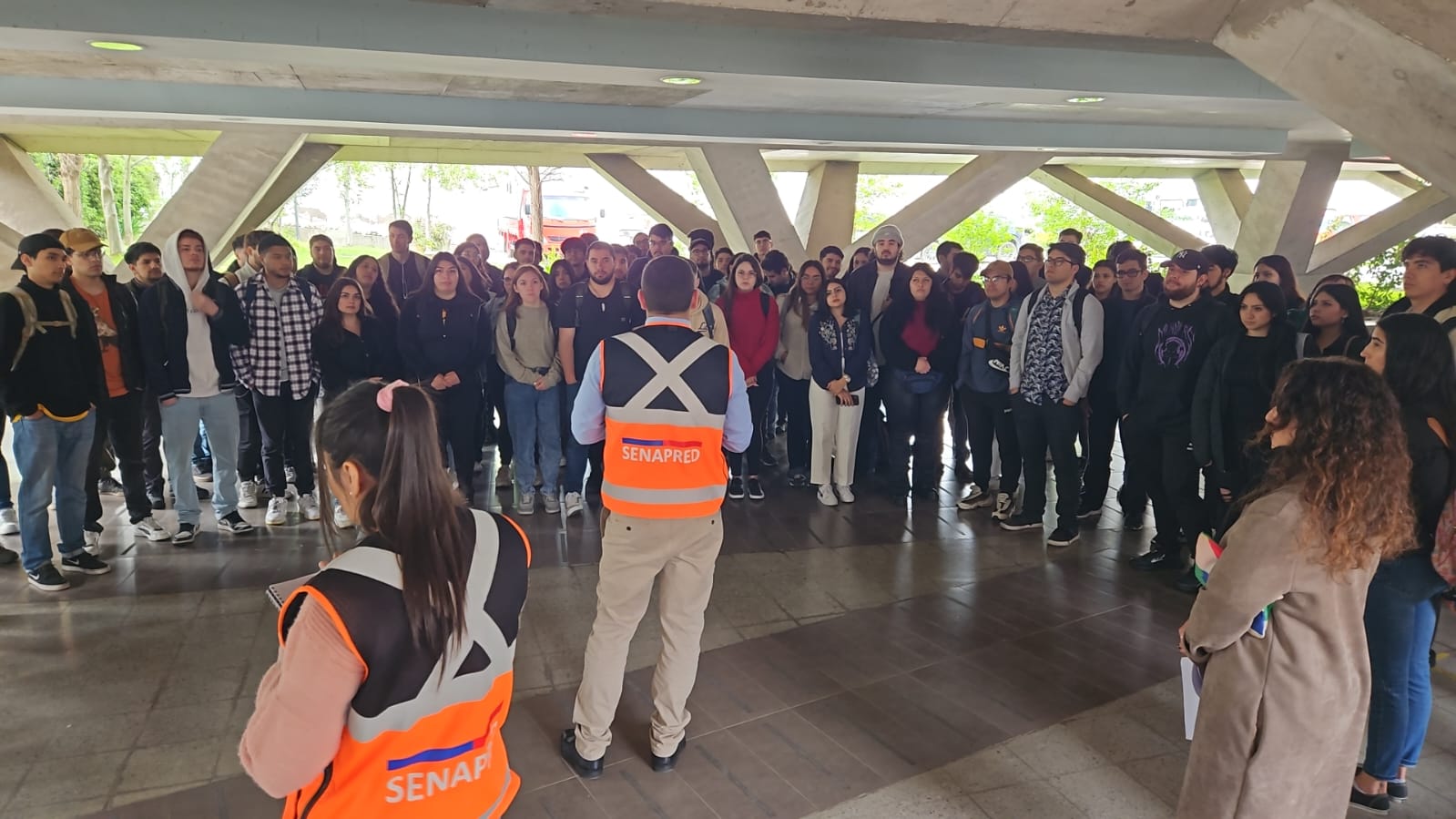 Visita Académica Alumnos De Universidad Andrés Bello | SENAPRED